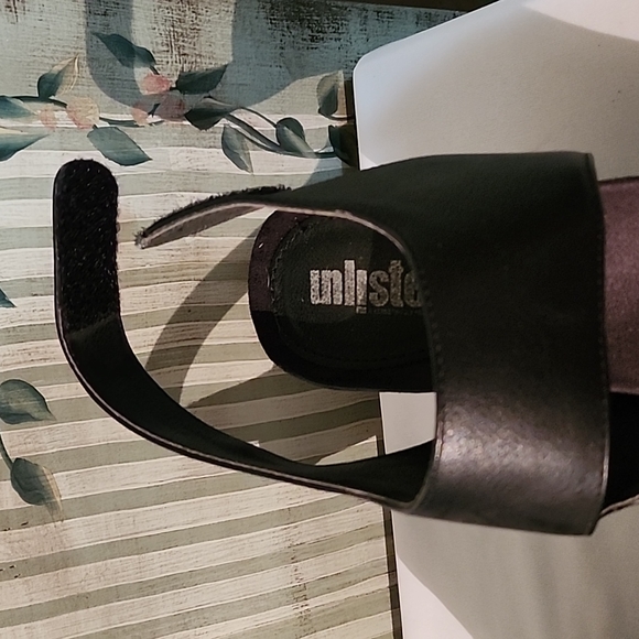 Women's GUC Black Wedge Sandals size 8 M - Picture 6 of 7